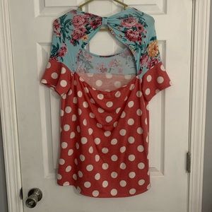 5/$20🌸Open back top - L